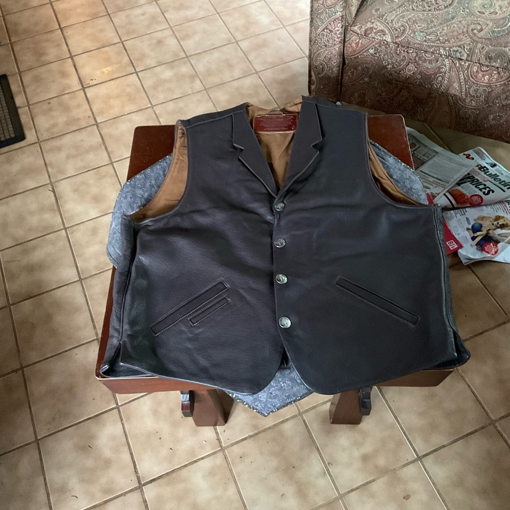 Men’s Coronado American Bison Leather Size 48 Vest